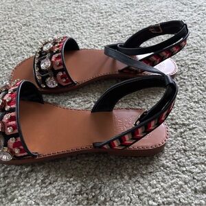 Vince Camuto sandals size 7